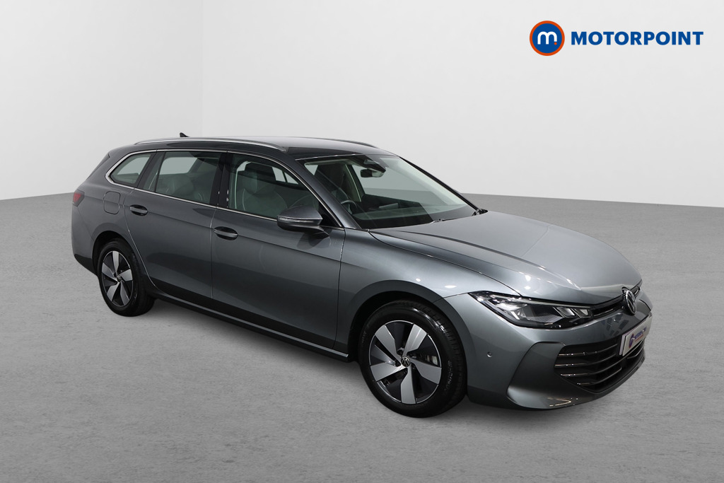 Volkswagen Passat Life Automatic Petrol Plug-In Hybrid Estate - Stock Number (1580117) - Drivers side front corner