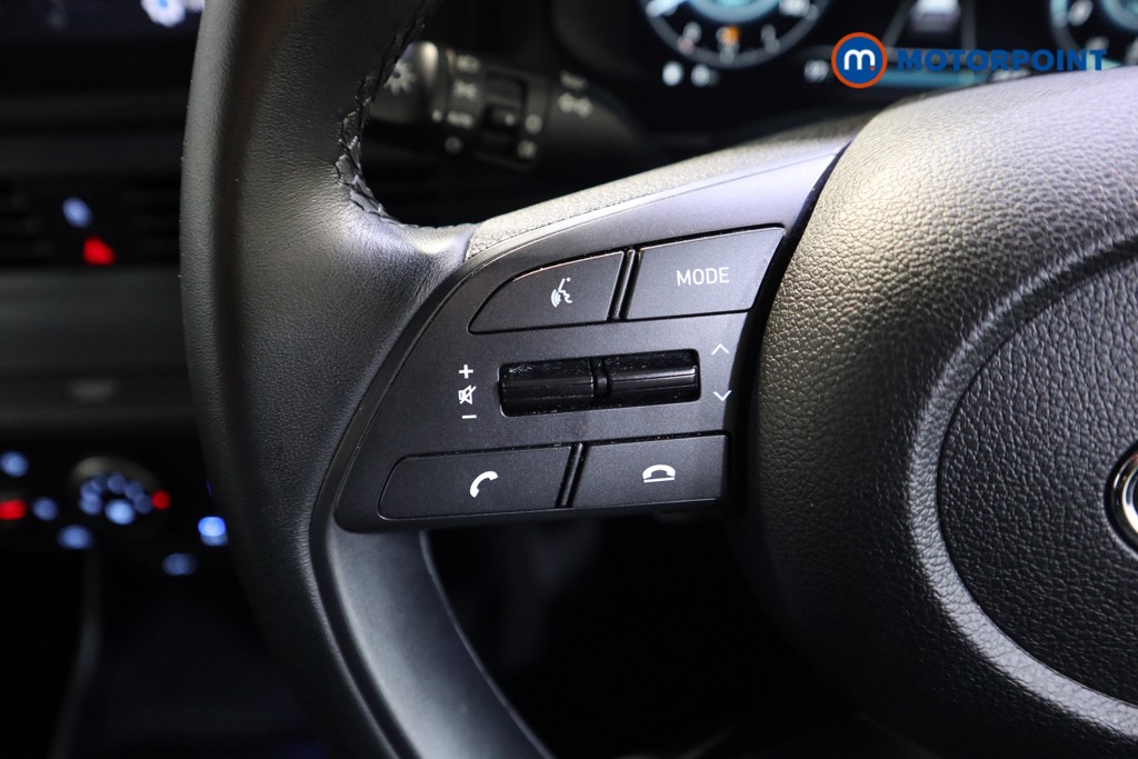 Hyundai Bayon Se Connect Manual Petrol-Electric Hybrid SUV - Stock Number (1580235) - 3rd supplementary image
