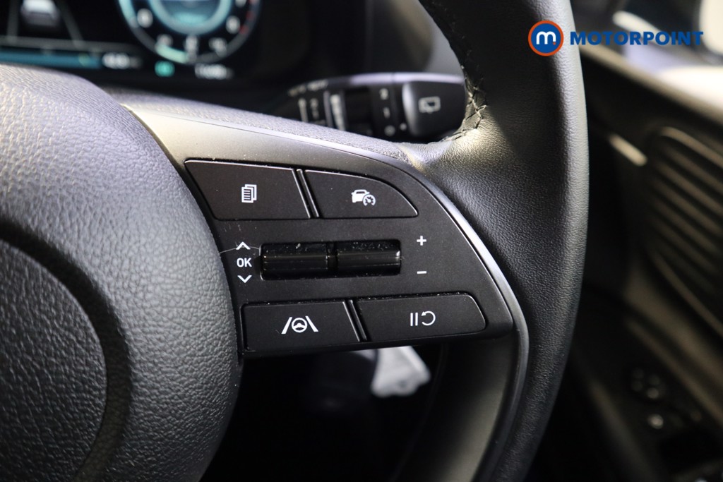 Hyundai Bayon Se Connect Manual Petrol-Electric Hybrid SUV - Stock Number (1580235) - 4th supplementary image