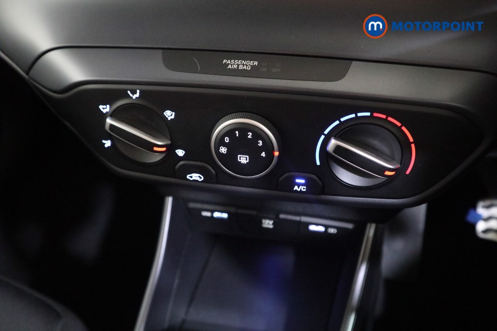 Hyundai Bayon Se Connect Manual Petrol-Electric Hybrid SUV - Stock Number (1580235) - 7th supplementary image
