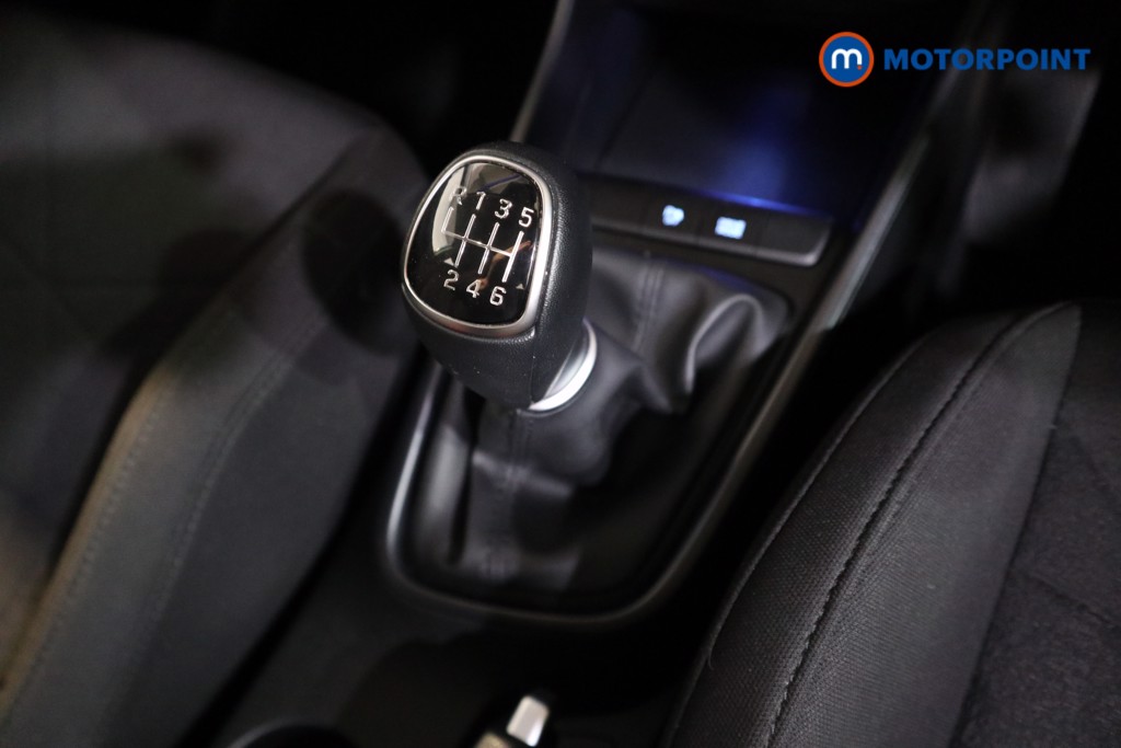 Hyundai Bayon Se Connect Manual Petrol-Electric Hybrid SUV - Stock Number (1580235) - 8th supplementary image