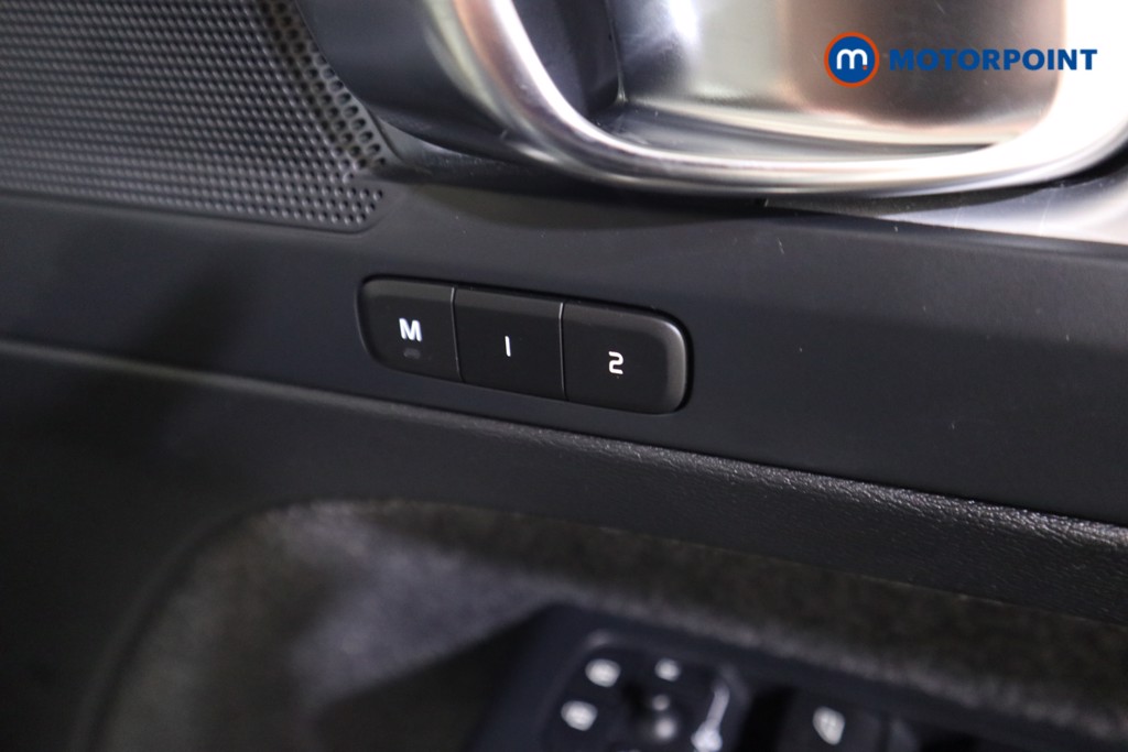 Volvo Xc40 Plus Automatic Petrol SUV - Stock Number (1580361) - 10th supplementary image