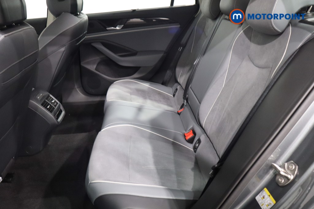 Volkswagen Passat Life Automatic Petrol Plug-In Hybrid Estate - Stock Number (1580434) - 5th supplementary image