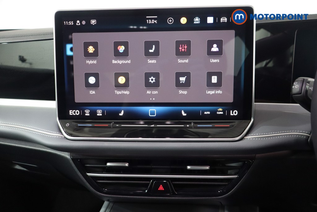 Volkswagen Passat Life Automatic Petrol Plug-In Hybrid Estate - Stock Number (1580434) - 18th supplementary image