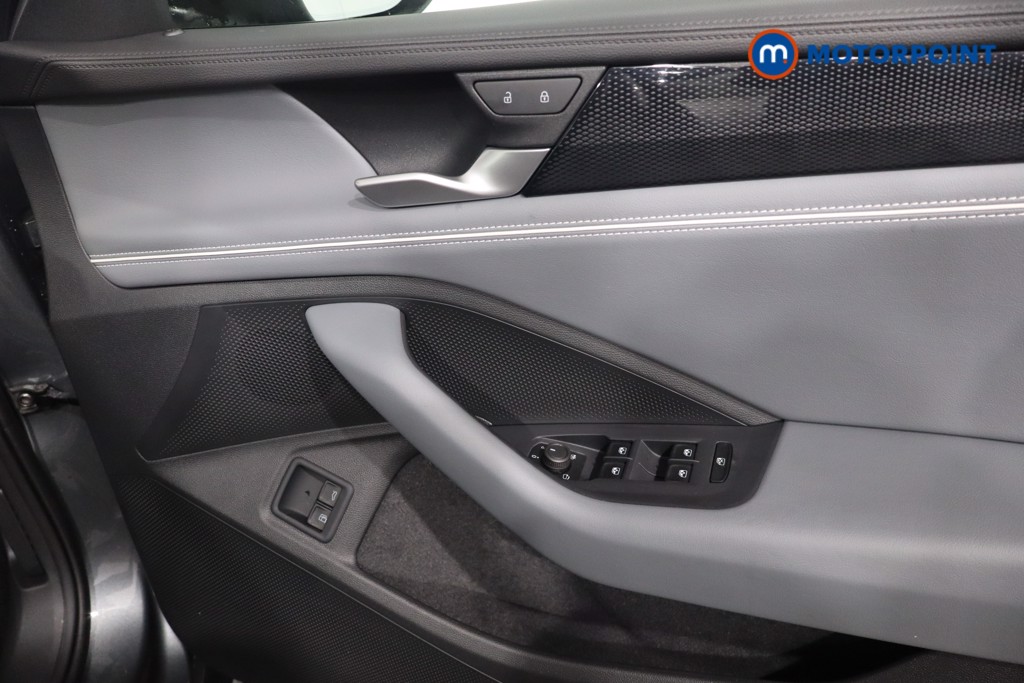 Volkswagen Passat Life Automatic Petrol Plug-In Hybrid Estate - Stock Number (1580434) - 22nd supplementary image