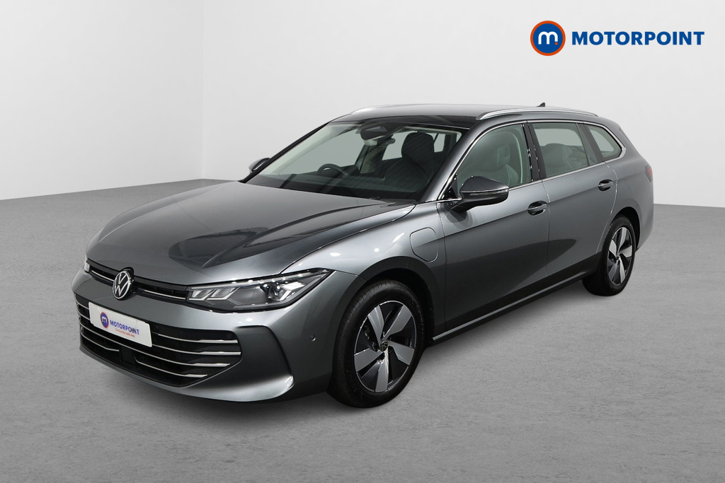 Volkswagen Passat Life Automatic Petrol Plug-In Hybrid Estate - Stock Number (1580434) - Passenger side front corner