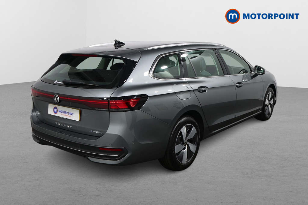 Volkswagen Passat Life Automatic Petrol Plug-In Hybrid Estate - Stock Number (1580434) - Drivers side rear corner