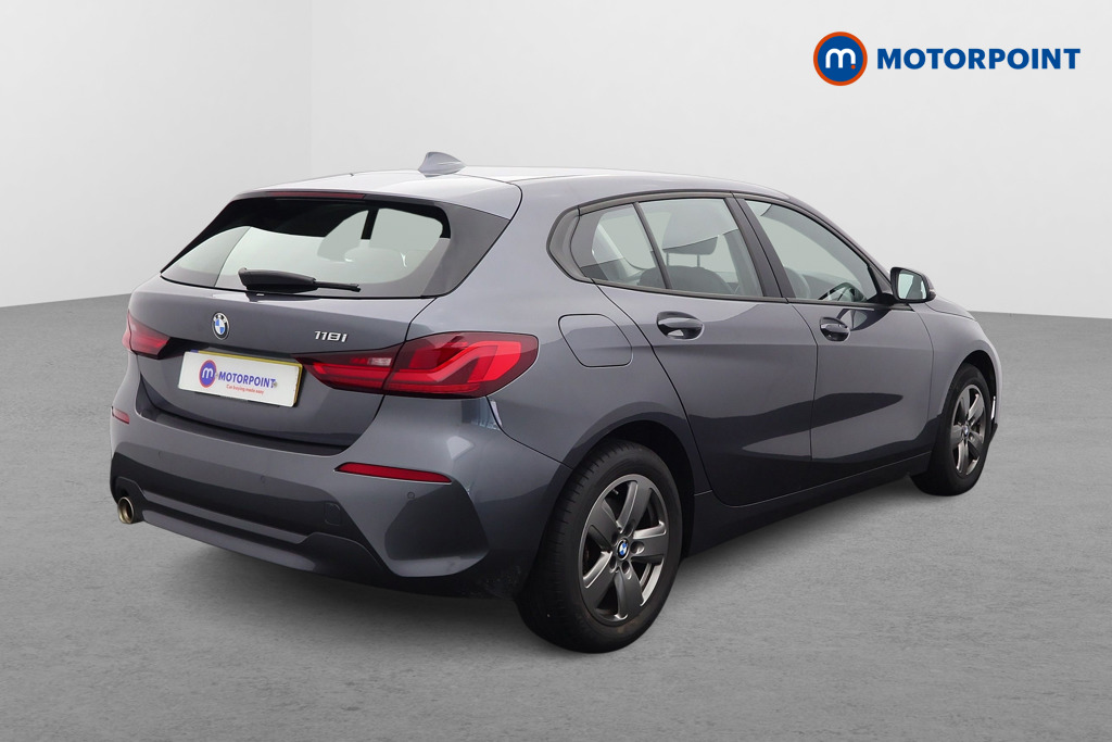 BMW 1 Series SE Manual Petrol Hatchback - Stock Number (1580488) - Drivers side rear corner