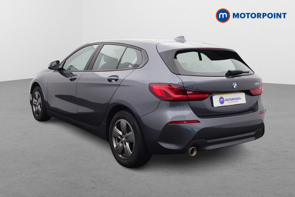 BMW 1 Series SE Manual Petrol Hatchback - Stock Number (1580488) - Passenger side rear corner