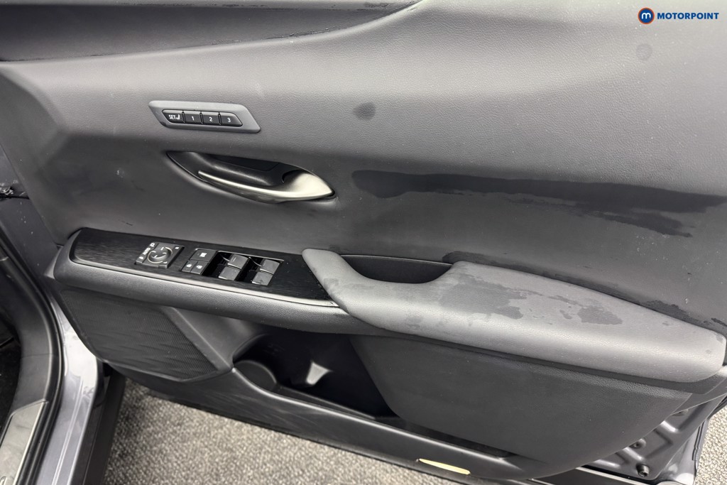 Lexus UX F-Sport Automatic Petrol-Electric Hybrid SUV - Stock Number (1580629) - 23rd supplementary image