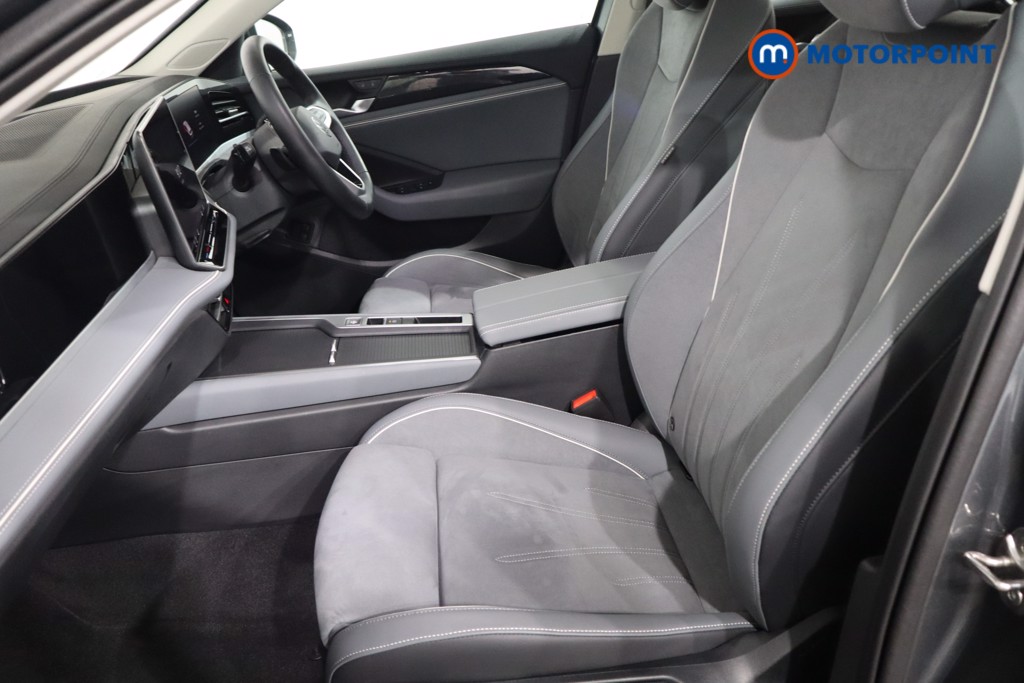 Volkswagen Passat Life Automatic Petrol Plug-In Hybrid Estate - Stock Number (1580767) - 4th supplementary image