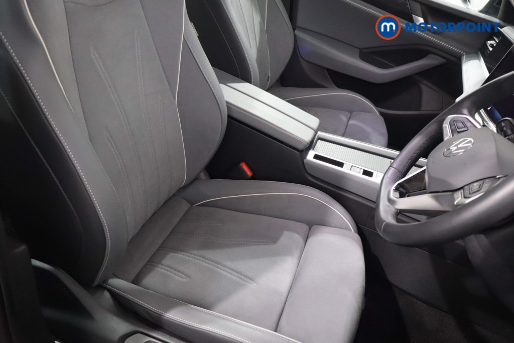 Volkswagen Passat Life Automatic Petrol Plug-In Hybrid Estate - Stock Number (1580767) - 22nd supplementary image