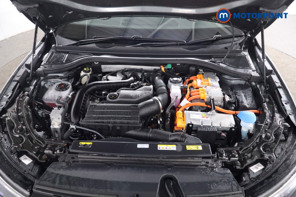 Volkswagen Passat Life Automatic Petrol Plug-In Hybrid Estate - Stock Number (1580767) - 29th supplementary image