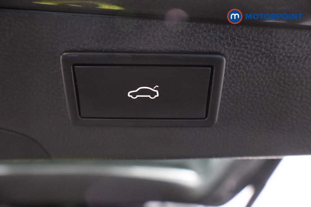 Volkswagen Passat Life Automatic Petrol Plug-In Hybrid Estate - Stock Number (1580767) - 35th supplementary image
