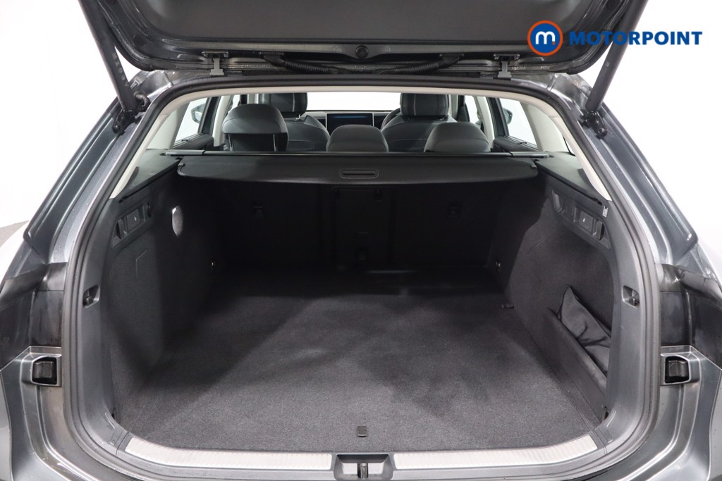 Volkswagen Passat Life Automatic Petrol Plug-In Hybrid Estate - Stock Number (1580767) - 37th supplementary image