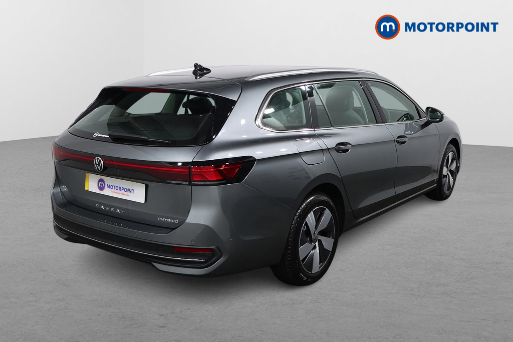 Volkswagen Passat Life Automatic Petrol Plug-In Hybrid Estate - Stock Number (1580767) - Drivers side rear corner