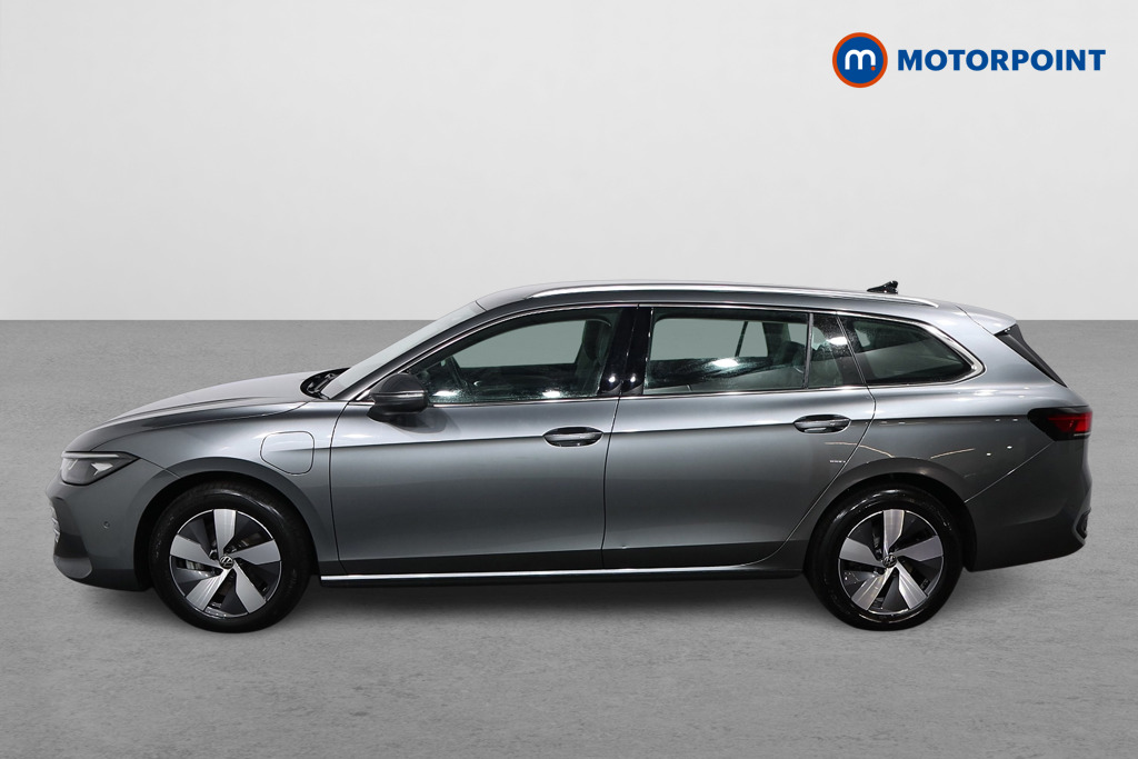 Volkswagen Passat Life Automatic Petrol Plug-In Hybrid Estate - Stock Number (1580767) - Passenger side