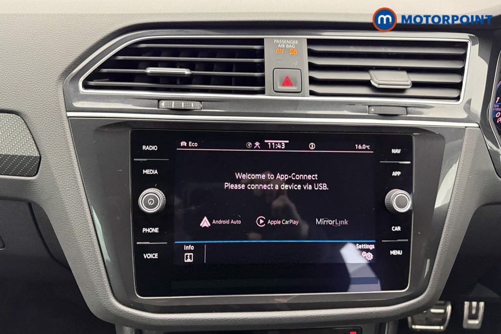 Volkswagen Tiguan R-Line Automatic Petrol SUV - Stock Number (1580776) - 2nd supplementary image