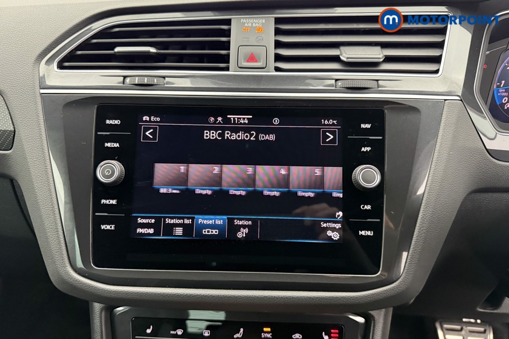 Volkswagen Tiguan R-Line Automatic Petrol SUV - Stock Number (1580776) - 6th supplementary image