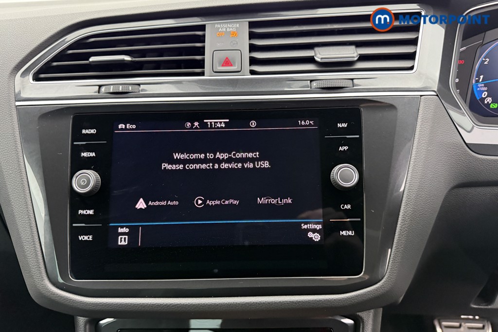 Volkswagen Tiguan R-Line Automatic Petrol SUV - Stock Number (1580776) - 10th supplementary image