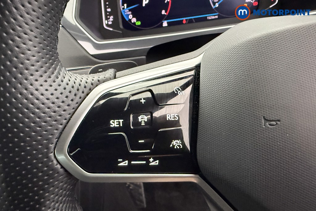 Volkswagen Tiguan R-Line Automatic Petrol SUV - Stock Number (1580776) - 14th supplementary image