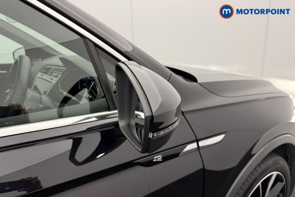 Volkswagen Tiguan R-Line Automatic Petrol SUV - Stock Number (1580776) - 19th supplementary image