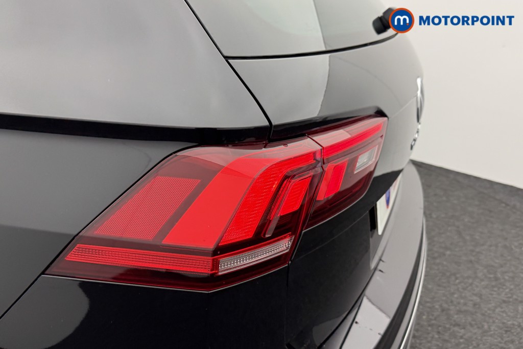 Volkswagen Tiguan R-Line Automatic Petrol SUV - Stock Number (1580776) - 26th supplementary image