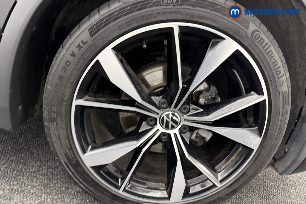 Volkswagen Tiguan R-Line Automatic Petrol SUV - Stock Number (1580776) - 33rd supplementary image