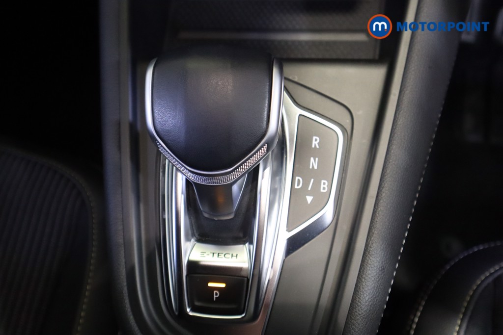 Renault Captur Engineered Automatic Petrol Plug-In Hybrid SUV - Stock Number (1580943) - 5th supplementary image