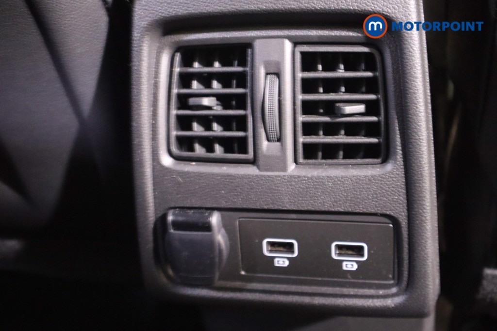 Renault Captur Engineered Automatic Petrol Plug-In Hybrid SUV - Stock Number (1580943) - 27th supplementary image