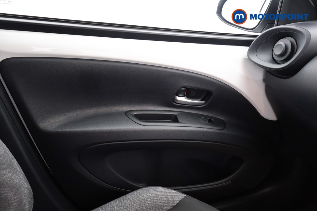 Toyota Aygo X Pure Automatic Petrol Hatchback - Stock Number (1580962) - 8th supplementary image