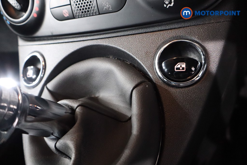 Fiat 500 Lounge Manual Petrol-Electric Hybrid Convertible - Stock Number (1581131) - 15th supplementary image