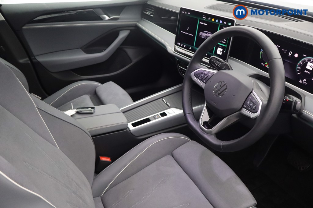 Volkswagen Passat Life Automatic Petrol Plug-In Hybrid Estate - Stock Number (1581854) - 6th supplementary image