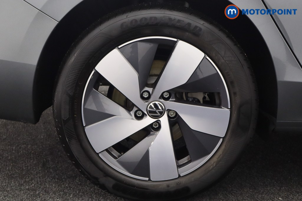 Volkswagen Passat Life Automatic Petrol Plug-In Hybrid Estate - Stock Number (1581854) - 9th supplementary image