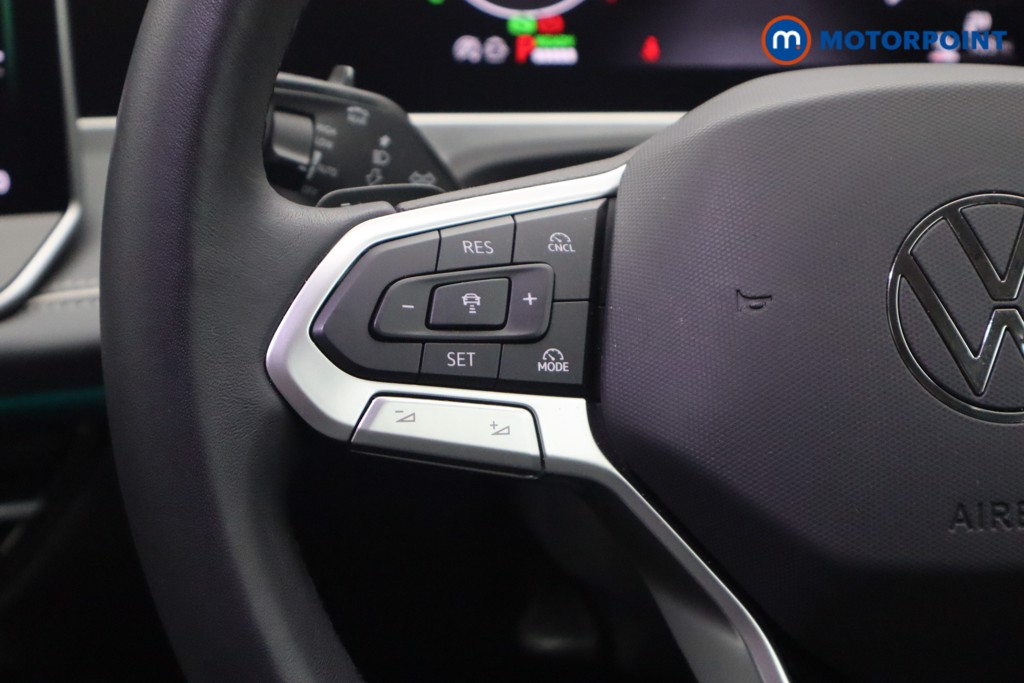 Volkswagen Passat Life Automatic Petrol Plug-In Hybrid Estate - Stock Number (1581854) - 13th supplementary image