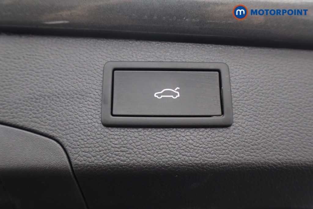 Volkswagen Passat Life Automatic Petrol Plug-In Hybrid Estate - Stock Number (1581854) - 36th supplementary image