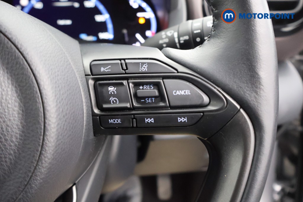 Toyota Yaris Cross Excel Automatic Petrol-Electric Hybrid Estate - Stock Number (1545375) - 3rd supplementary image