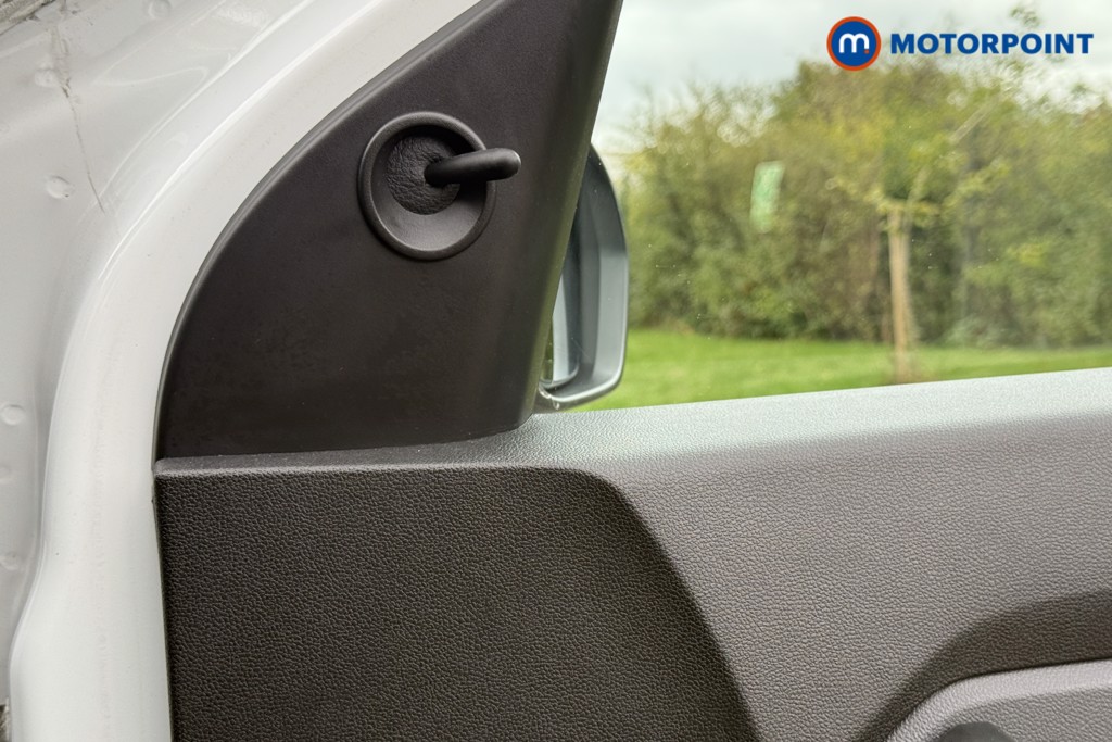 Dacia Duster Essential Manual Petrol SUV - Stock Number (1548463) - 15th supplementary image