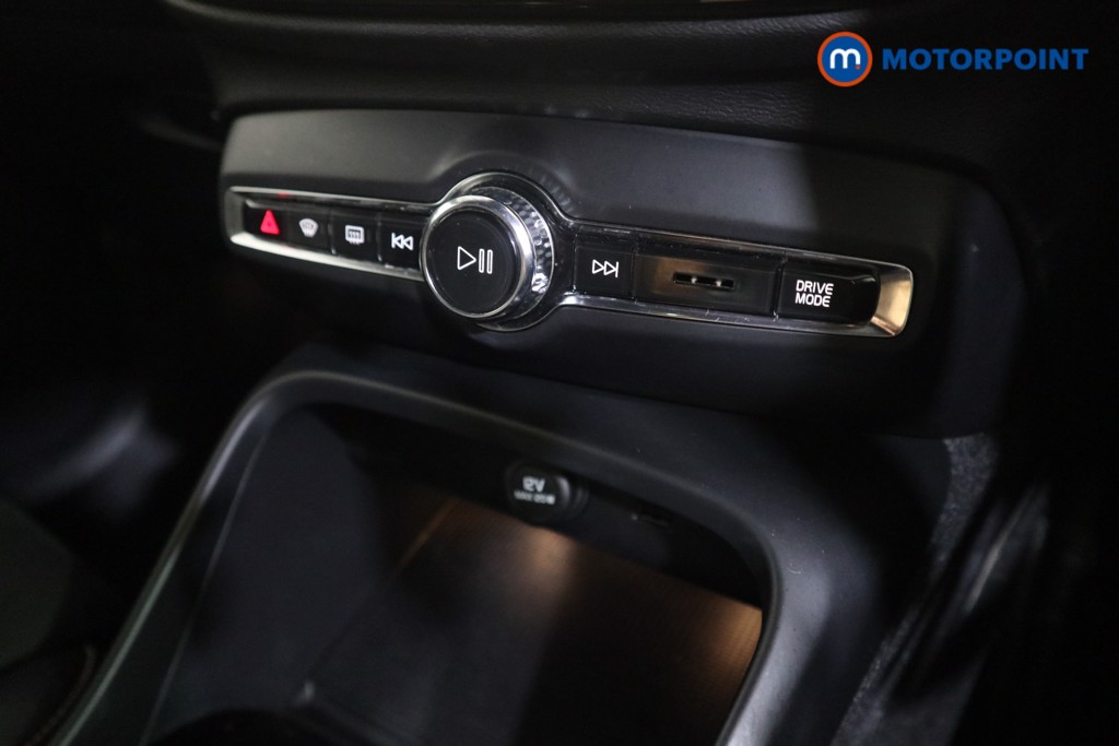 Volvo Xc40 R Design Automatic Petrol SUV - Stock Number (1554398) - 7th supplementary image