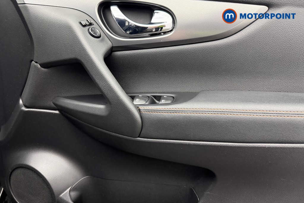 Nissan Qashqai N-Motion Manual Petrol SUV - Stock Number (1564824) - 18th supplementary image