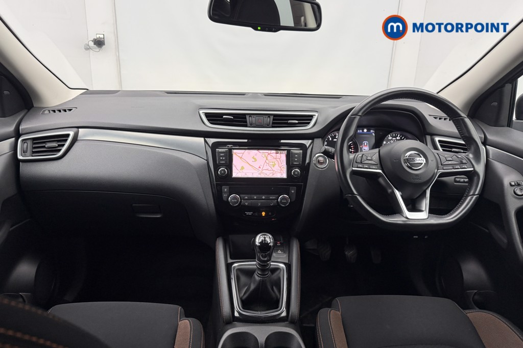 Nissan Qashqai N-Motion Manual Petrol SUV - Stock Number (1564824) - 1st supplementary image