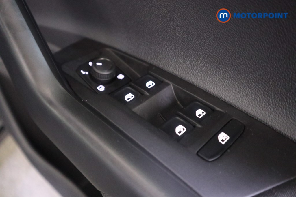 Volkswagen Polo Life Manual Petrol Hatchback - Stock Number (1565400) - 11th supplementary image