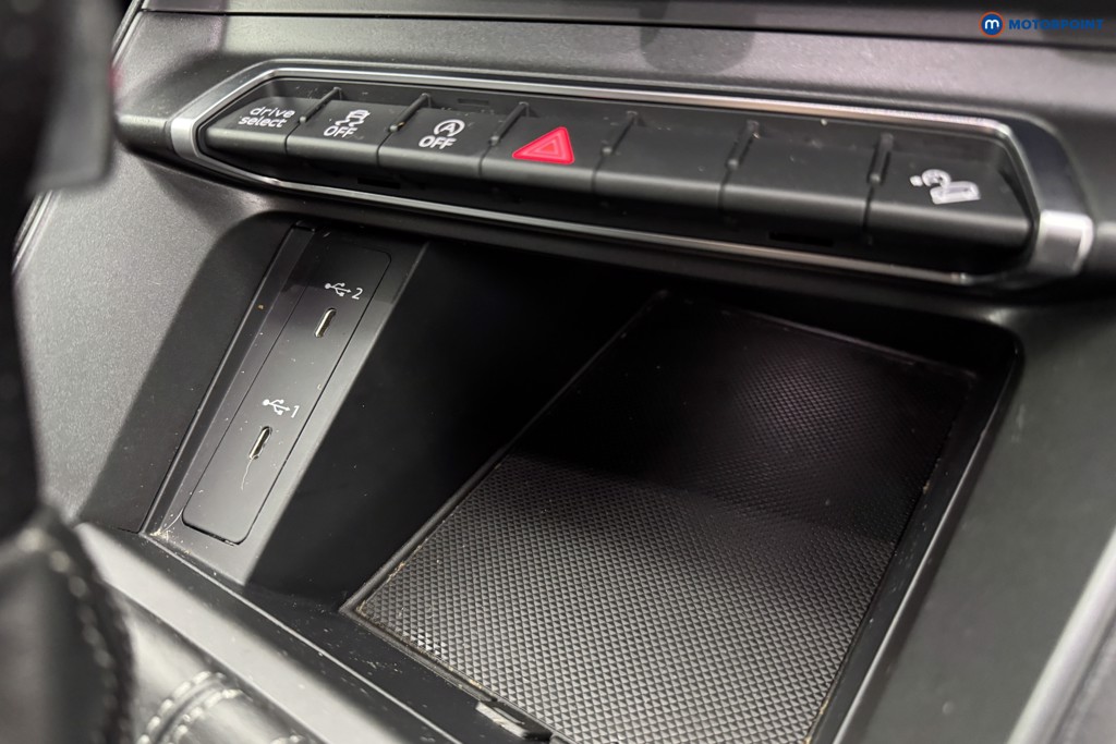 Audi Q3 Black Edition Automatic Petrol SUV - Stock Number (1567021) - 15th supplementary image