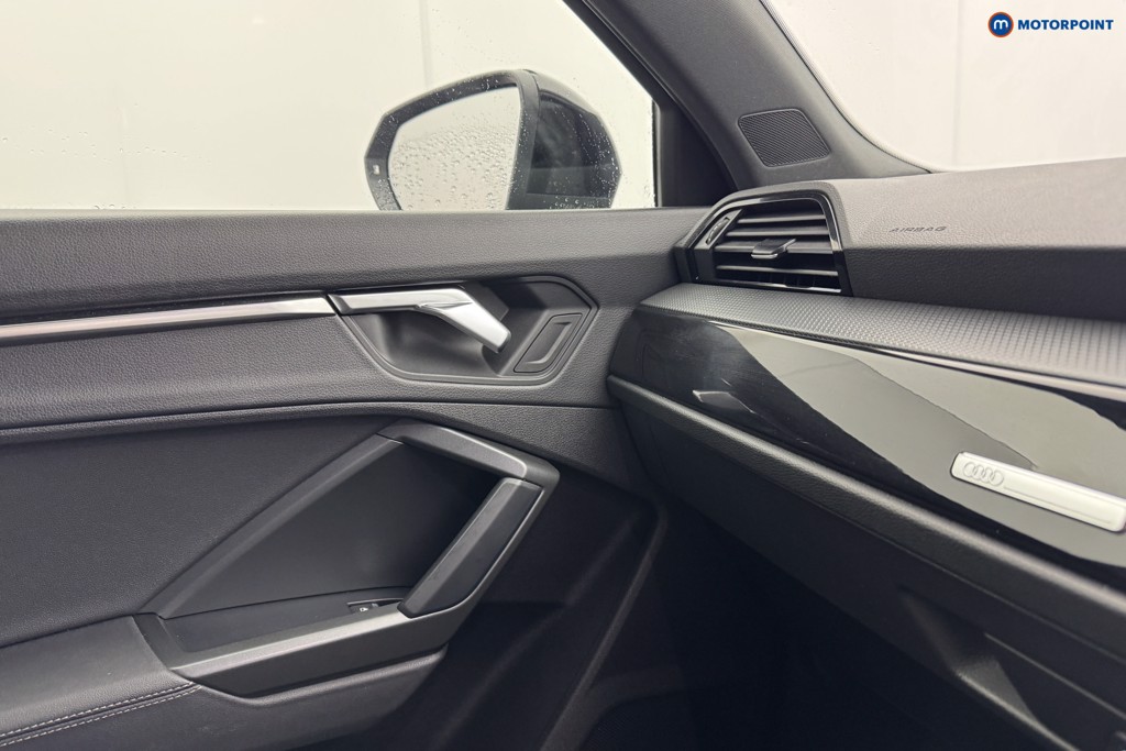 Audi Q3 Black Edition Automatic Petrol SUV - Stock Number (1567021) - 17th supplementary image