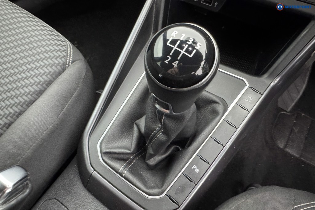 Volkswagen Polo R-Line Manual Petrol Hatchback - Stock Number (1567515) - 14th supplementary image