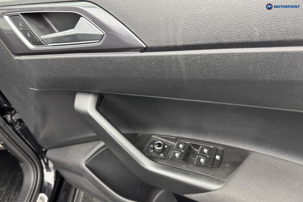Volkswagen Polo R-Line Manual Petrol Hatchback - Stock Number (1567515) - 23rd supplementary image