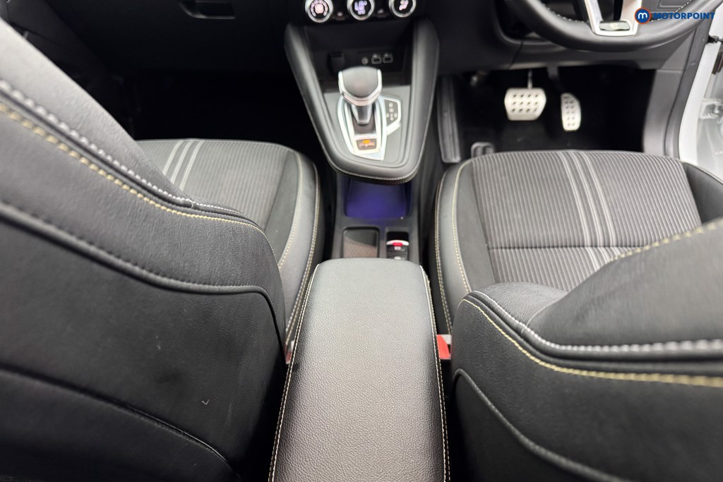 Renault Captur Engineered Automatic Petrol-Electric Hybrid SUV - Stock Number (1568685) - 10th supplementary image