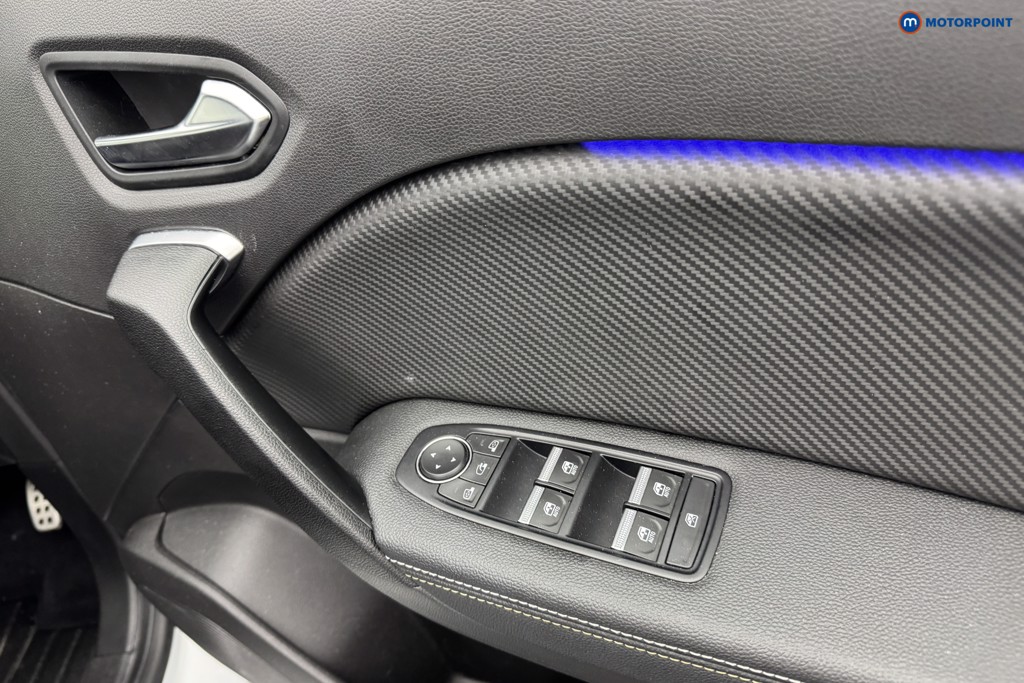 Renault Captur Engineered Automatic Petrol-Electric Hybrid SUV - Stock Number (1568685) - 23rd supplementary image