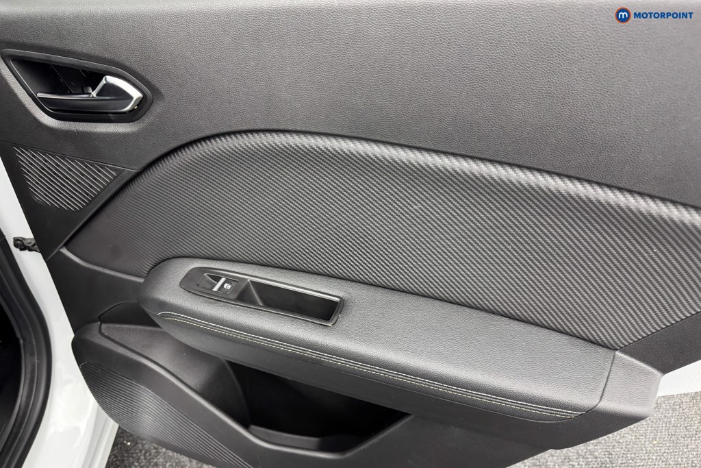 Renault Captur Engineered Automatic Petrol-Electric Hybrid SUV - Stock Number (1568685) - 24th supplementary image