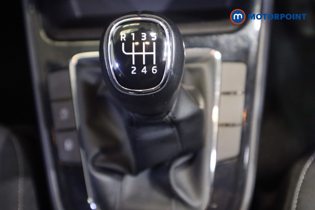 Skoda Fabia Colour Edition Manual Petrol Hatchback - Stock Number (1569162) - 5th supplementary image